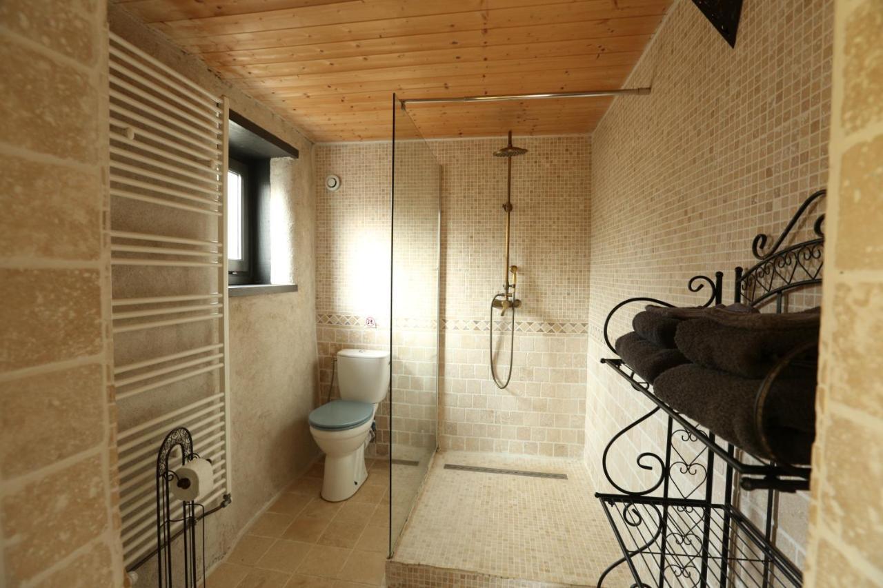 Fenetre Sur Loire Bed & Breakfast Iguerande Exterior photo